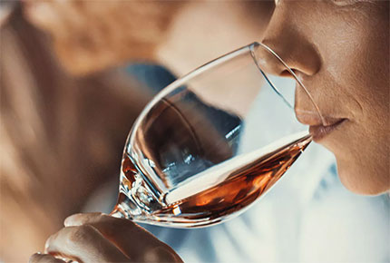 Περιήγηση στα οινοποιεία της Σαντορίνης με τη Nobility tours
